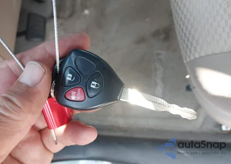 2007 Toyota Rav4 Limited V6 z USA, uszkodzony, nr VIN JTMZK31V075007931